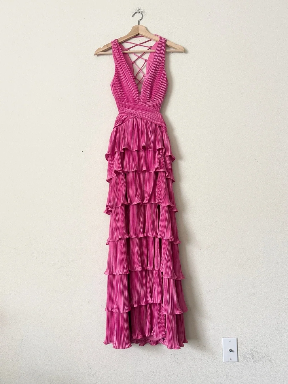 Lulu’s XS Beauty Icon pink satin pleated tiered laceup back maxi dress - Picture 2 of 7